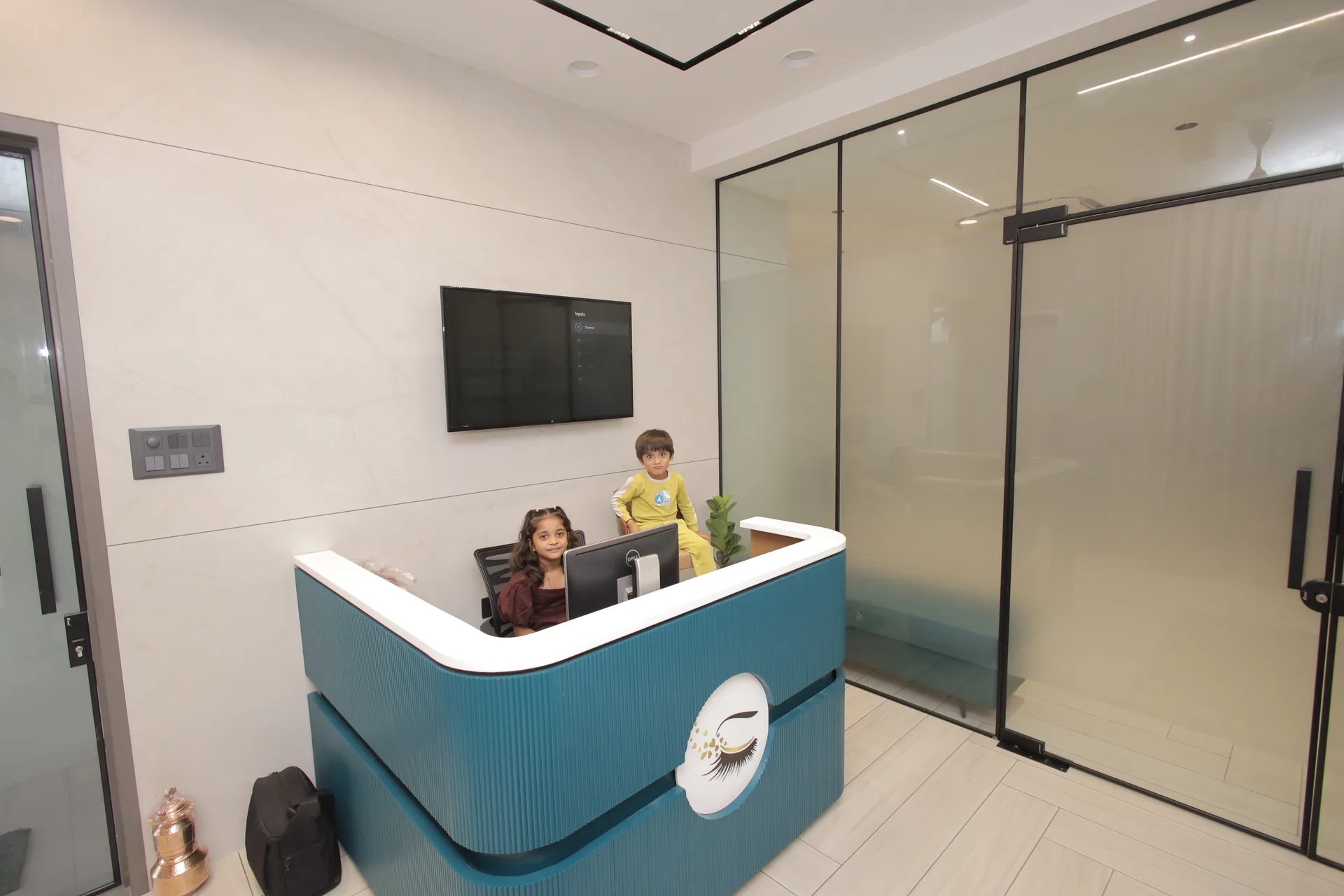 India's First Cloud-Based Ladies Beauty Studio — Shree Beauty Studio, Surat